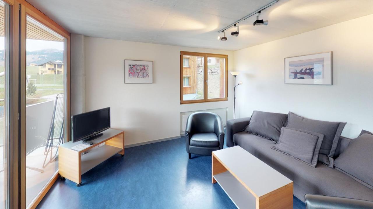 Reka-Feriendorf Disentis Zimmer foto