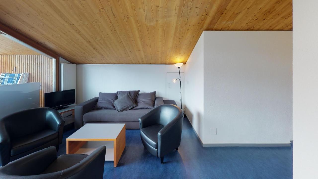 Reka-Feriendorf Disentis Zimmer foto